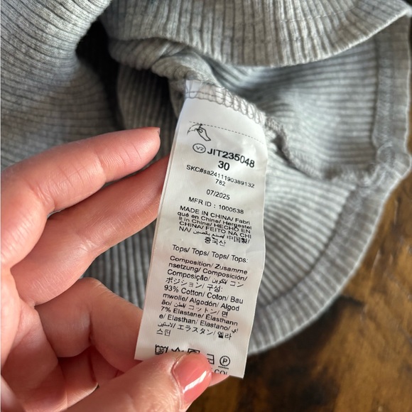 SHEIN Kids Ribbed Tee with Ruffle Trim - Picture 5 of 7